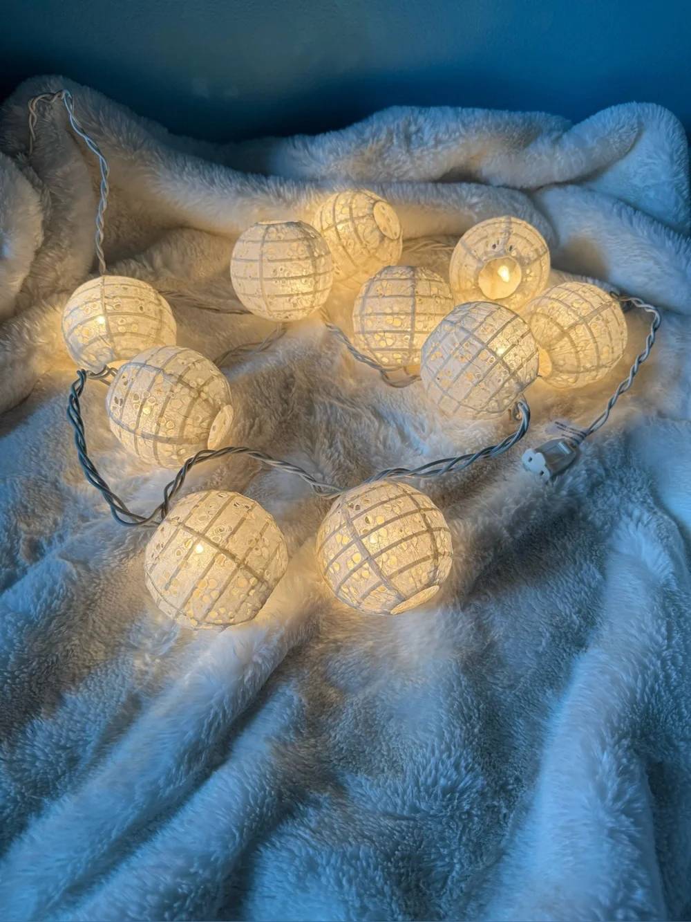 8 Ft White Woven Globe String Lights